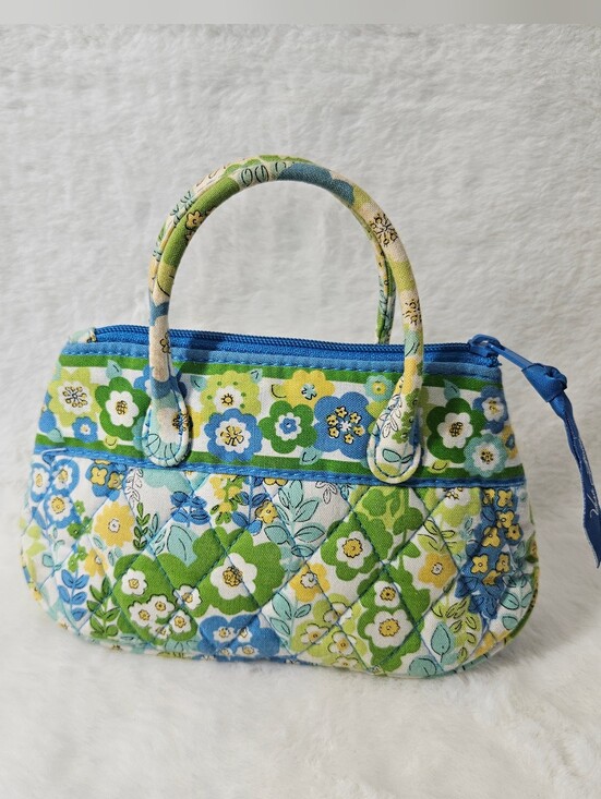 Vera Bradley Handbags - Vera Bradley Retired English Meadow Small Tote